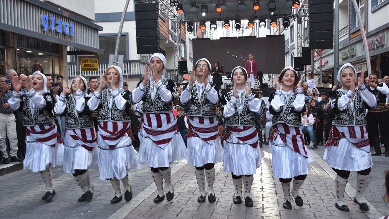 Gümüşhane Yöresel Ürünler Festivali Coşkuyla Başladı