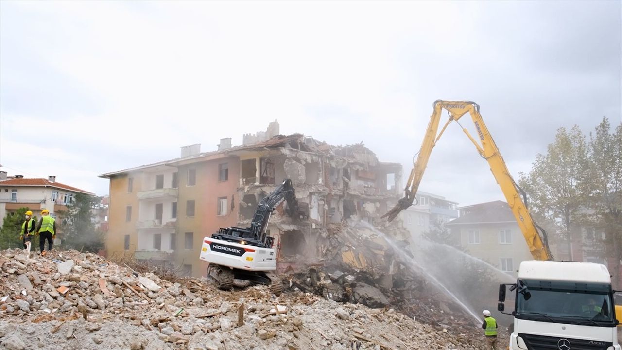 Güneş Sitesi İstanbul'da 'Yarısı Bizden' Projesiyle Yenileniyor