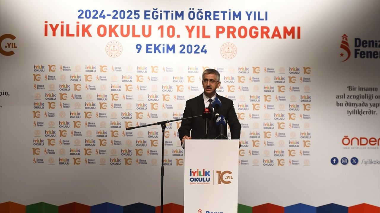 İyilik Okulu Projesi 10. Yılını Kutladı