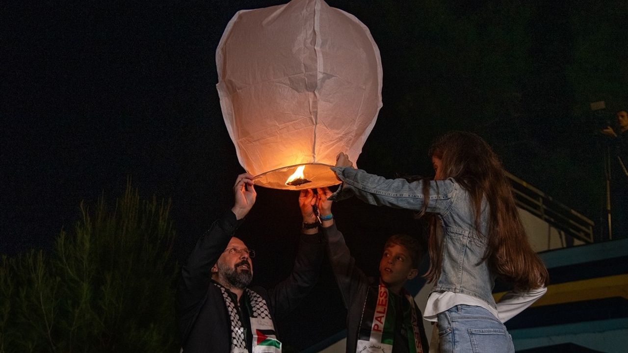 Karadağ'da Filistinliler Gazze'deki Soykırımı Andı