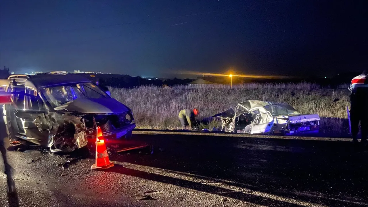 Kastamonu'da Trafik Kazası: 3 Yaralı