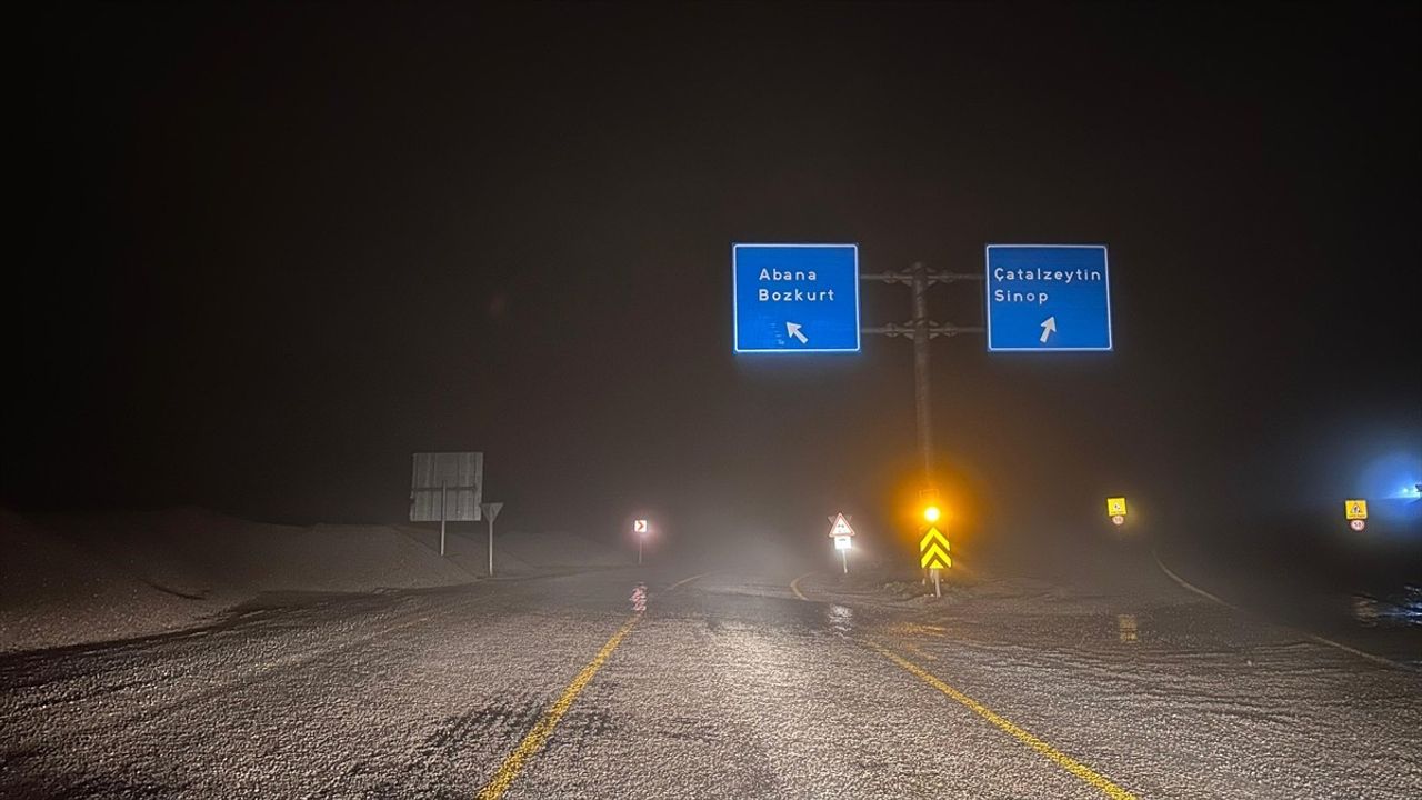 Kastamonu'nun Yüksek Kesimlerinde Kar Yağışı