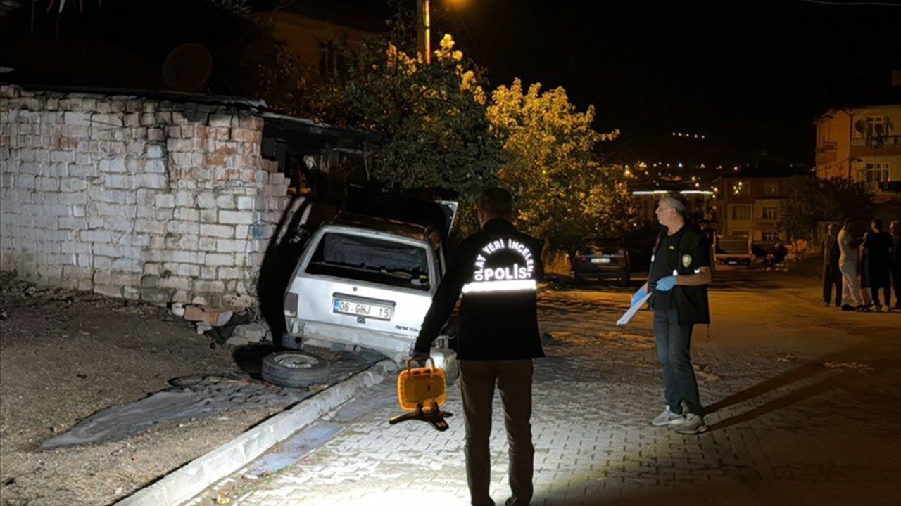 Kırıkkale'de Otomobil Yangını: Sürücü Ağır Yaralandı