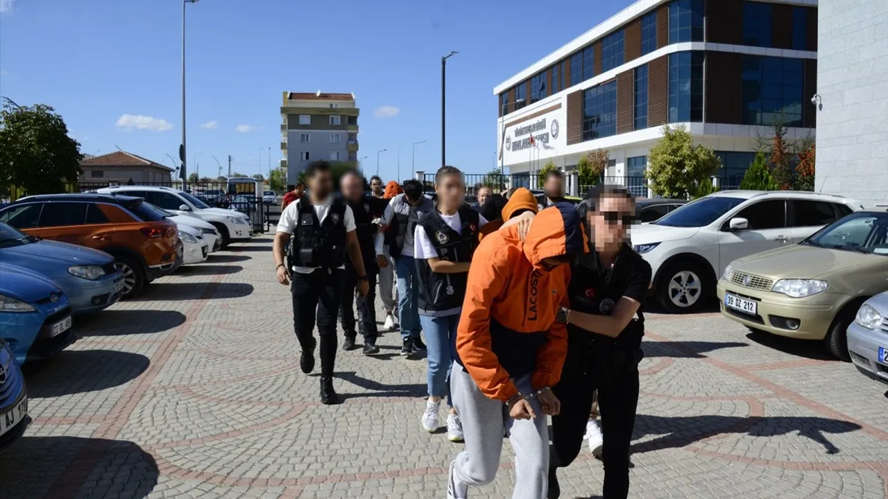 Kırklareli'nde Annenin Cesur Kararı: Oğlunu Polise Teslim Etti