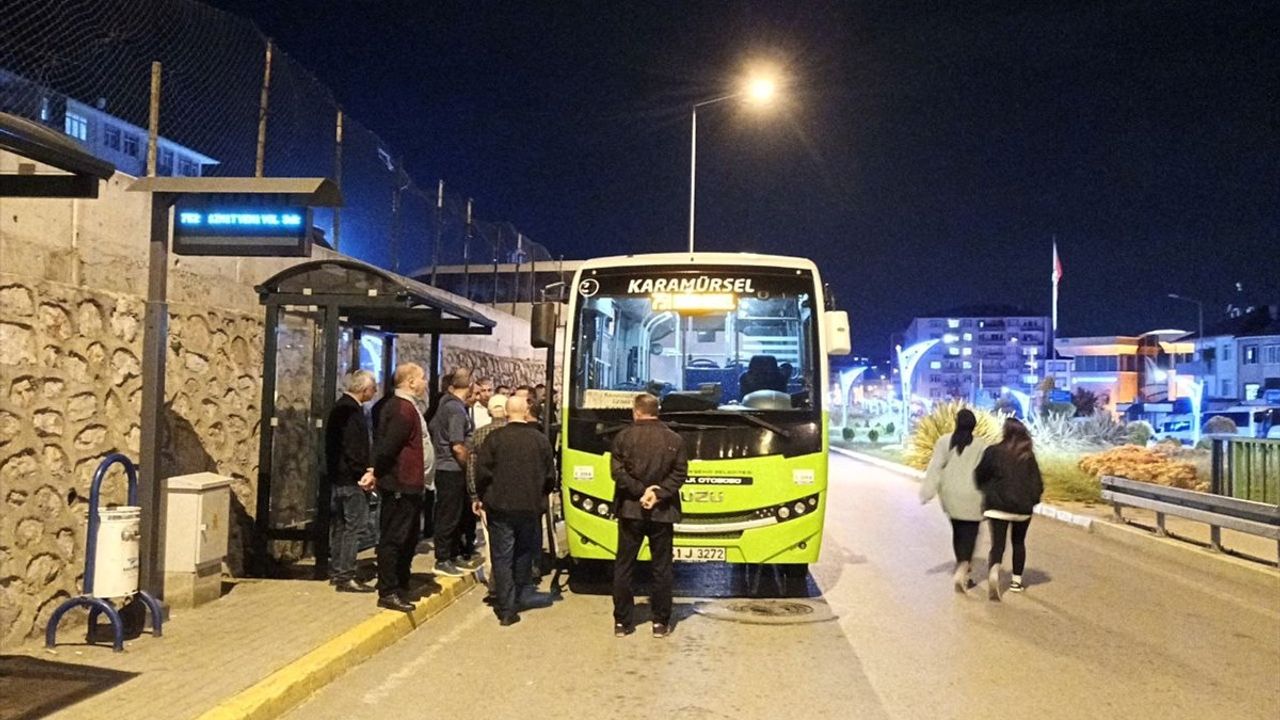 Kocaeli'de Halk Otobüsünde Bıçaklı Saldırı: Bir Kişi Hayatını Kaybetti