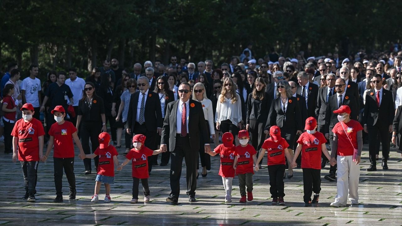 LÖSEV Üyelerinden Anıtkabir Ziyareti