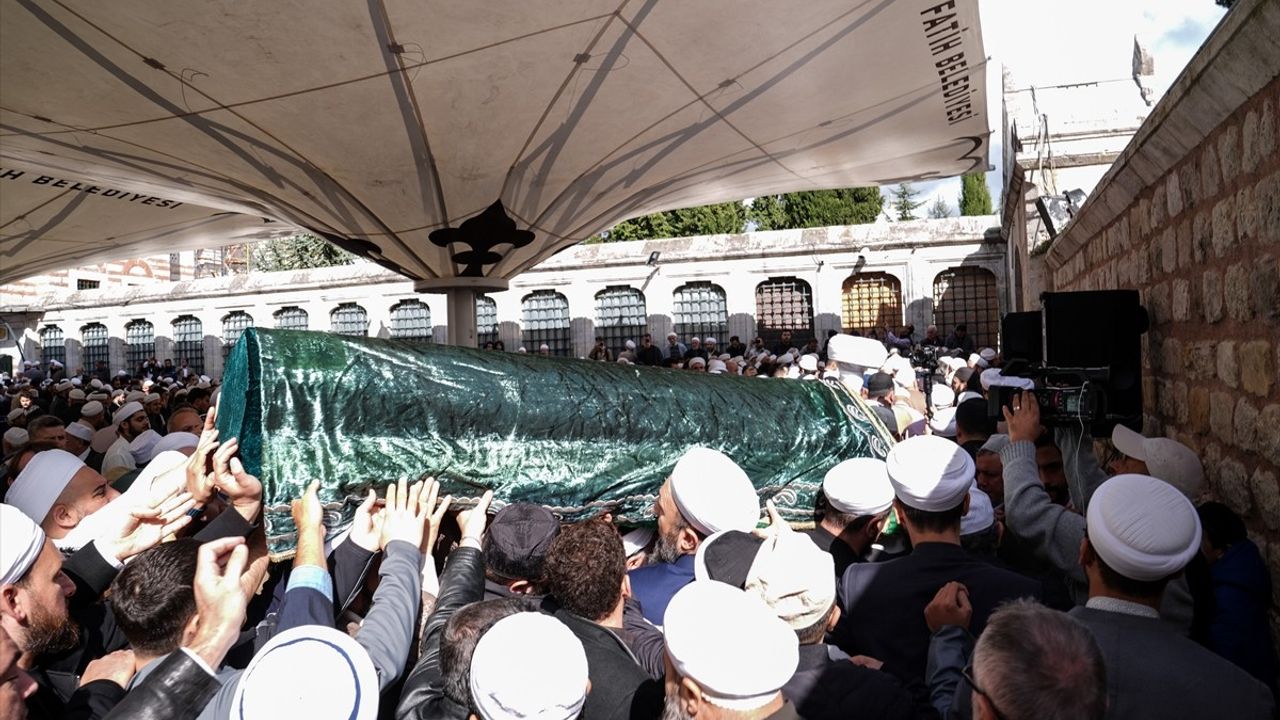 Mahmut Ustaosmanoğlu'nun Oğlu Abdullah Ustaosmanoğlu İçin Cenaze Töreni