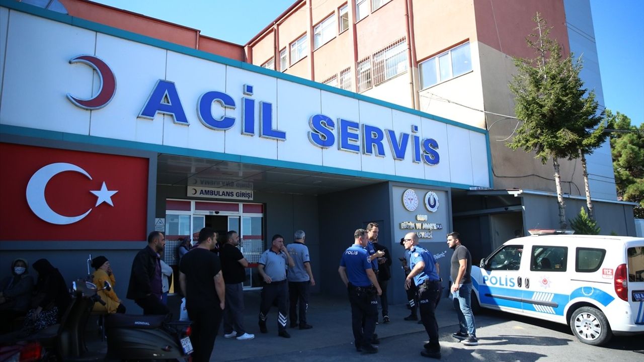 Ordu'da Hastanede Bıçaklı Kavga: Güvenlik Görevlisi ve Temizlik Personeli Yaralandı