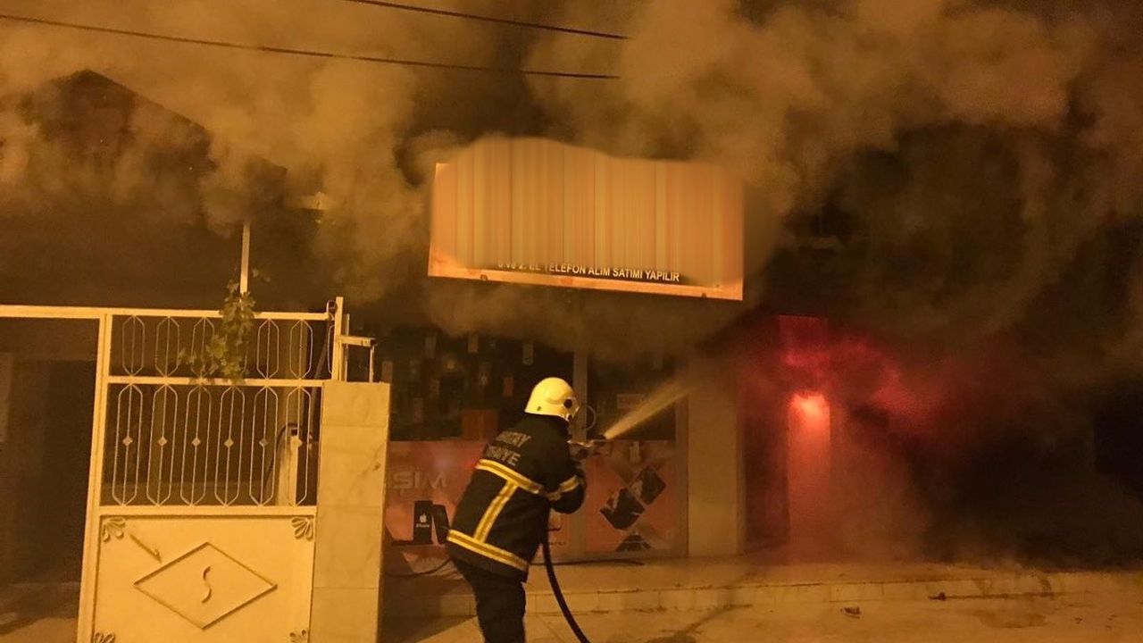 Reyhanlı'da Kundaklama Olayı Güvenlik Kamerasında