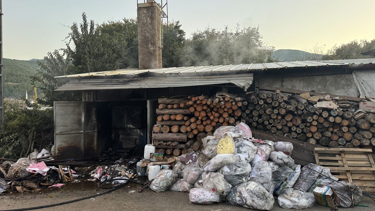 Safranbolu'daki Restoranda Yangın Kontrol Altına Alındı