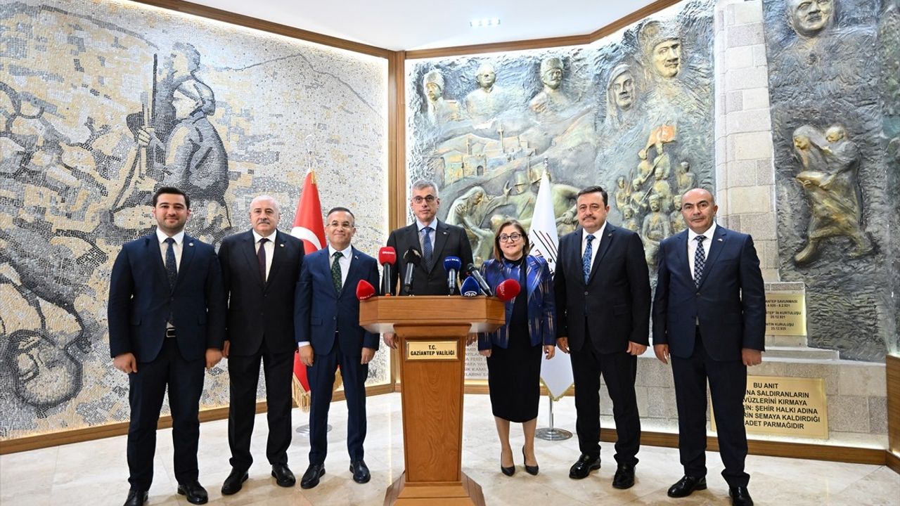 Sağlık Bakanı Memişoğlu'ndan Gaziantep Ziyareti