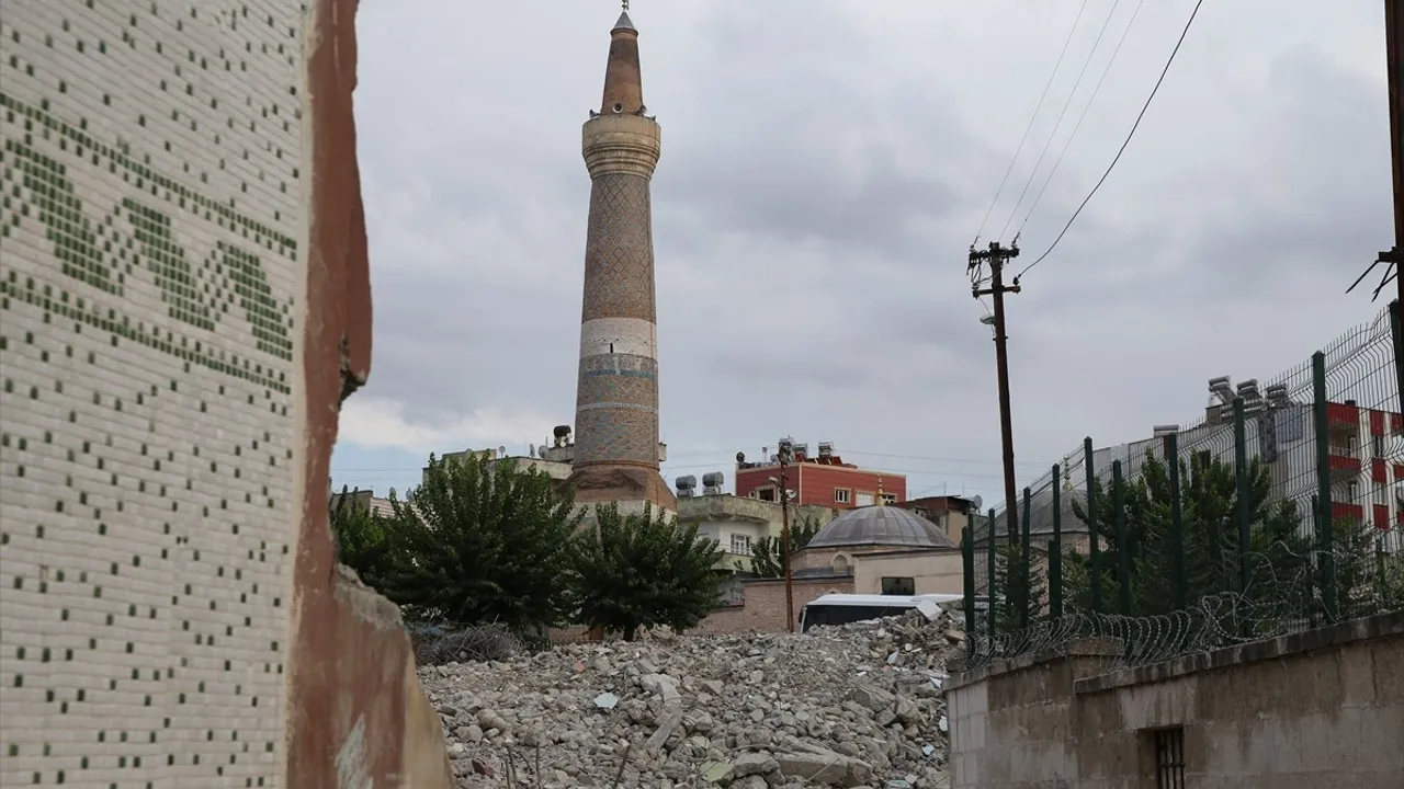 Siirt'teki 895 Yıllık Ulu Cami'nin Silueti Kentsel Dönüşümle Gün Yüzüne Çıkacak