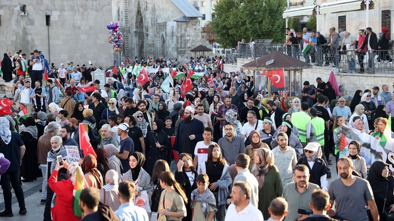 Sivas'ta Filistin'e Destek İçin Protesto Düzenlendi