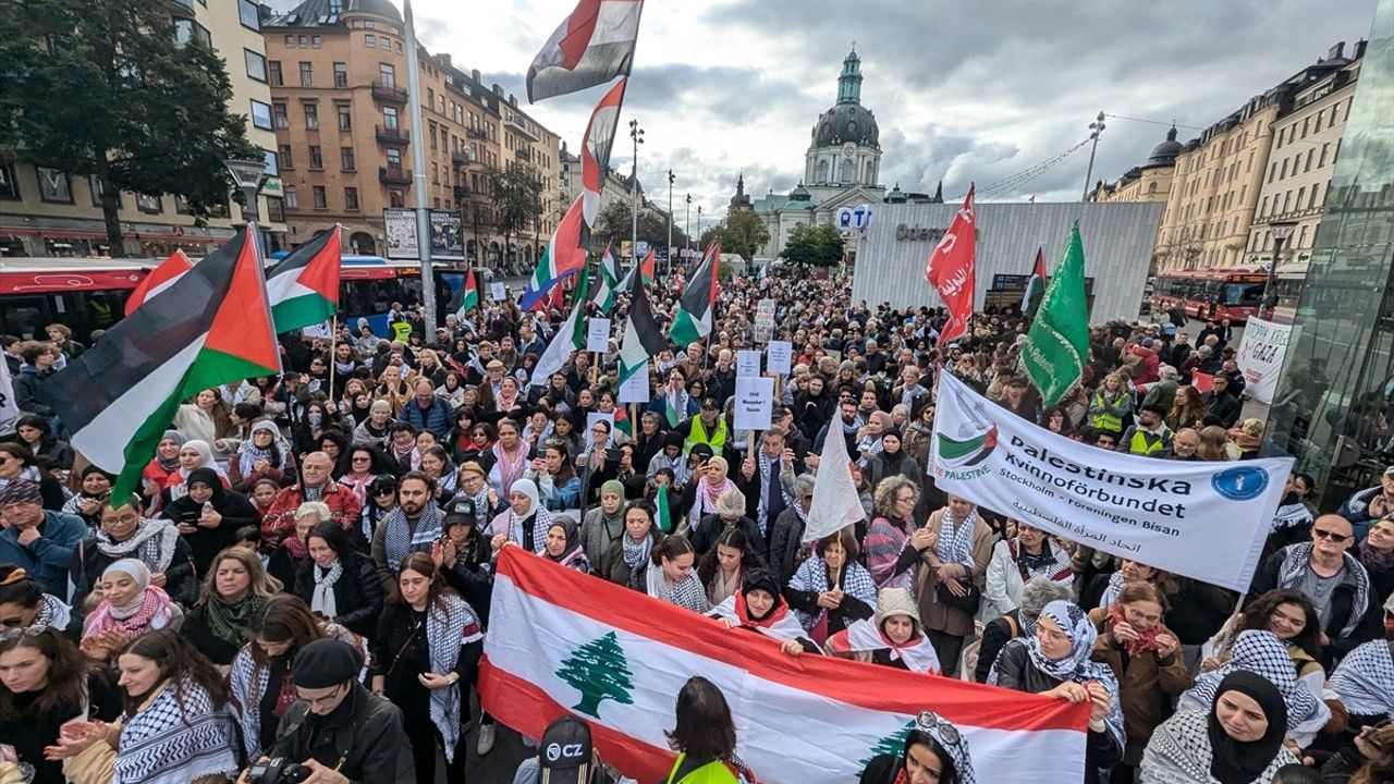 Stockholm'de İsrail'in Saldırıları Protesto Edildi