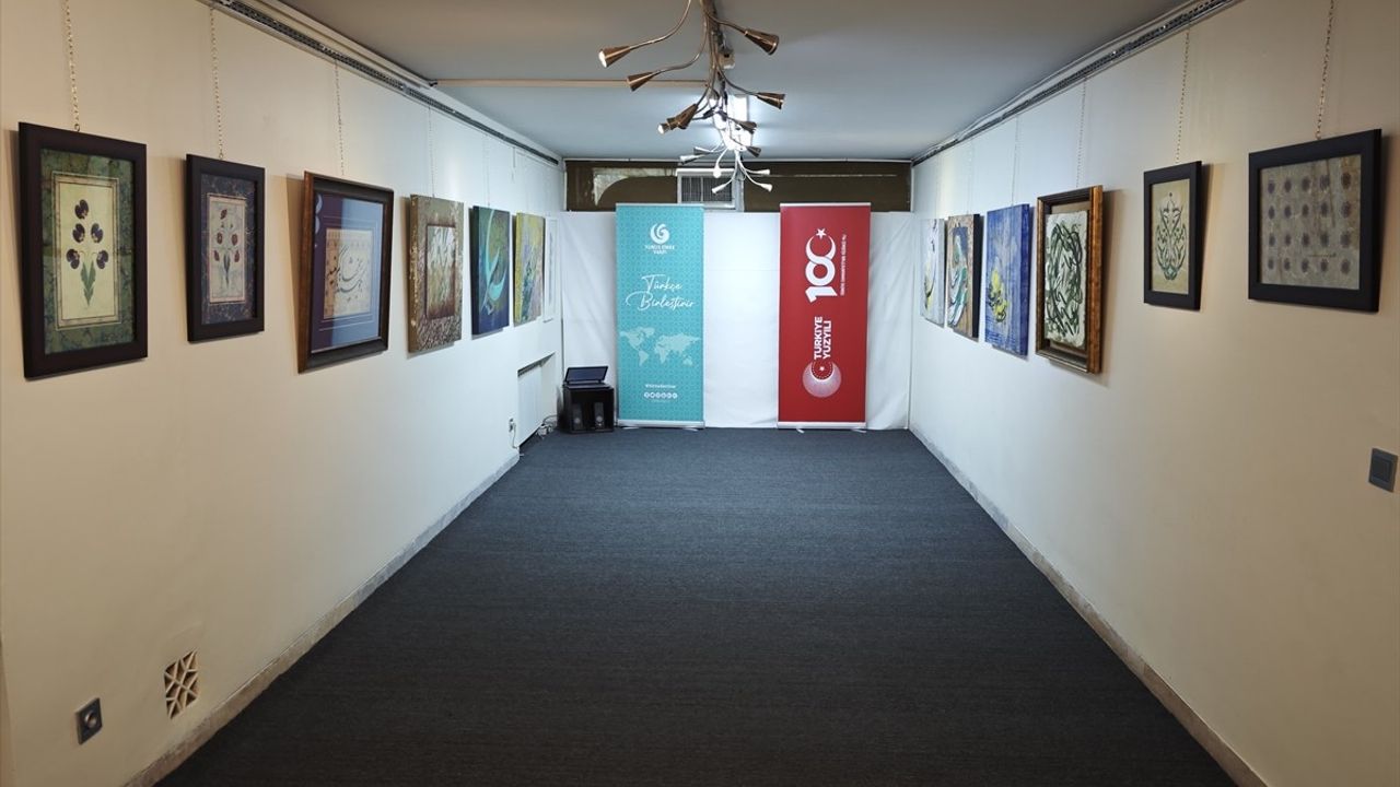 Tahran'da Geleneksel Sanatlar Sergisi: Türk ve İranlı Eserler Bir Araya Geldi