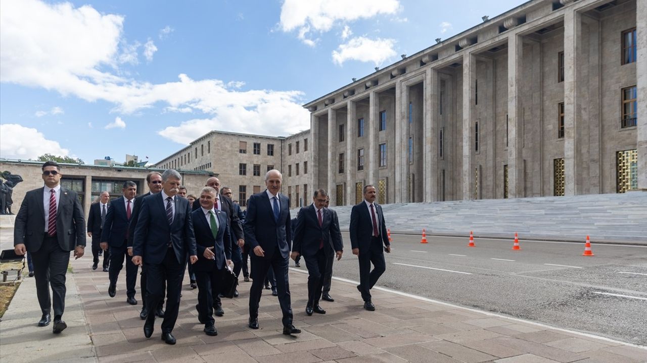 TBMM Başkanı Kurtulmuş ve Macaristan Ulusal Meclis Başkanı Köver Görüştü