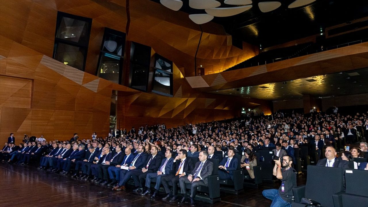 Teknoloji Devleri Bakü’de İnovasyon Zirvesi Gerçekleştirdi