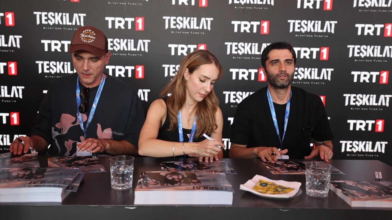 Teşkilat Oyuncuları TEKNOFEST Adana'da Hayranlarıyla Buluştu