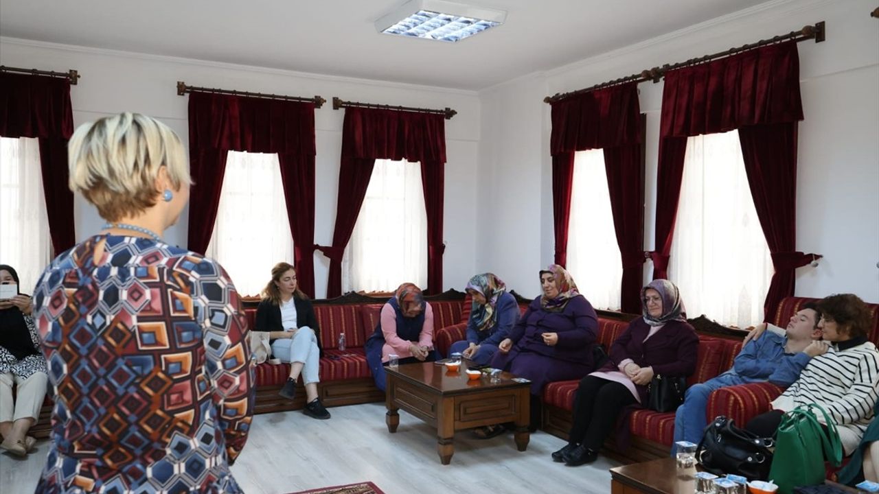 Tokat'ta Engelli Anneler 'Hikayeyi Sen Tamamla' Etkinliğinde Buluştu