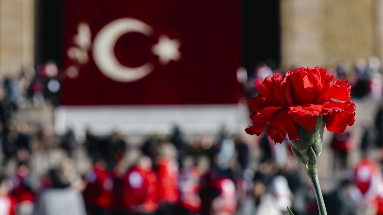 Türk Kızılay'dan Anıtkabir Ziyareti