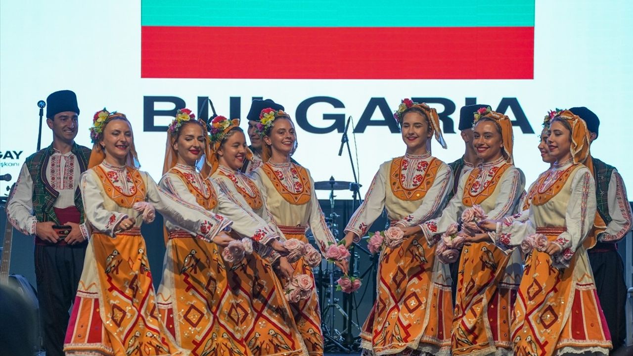 Uluslararası Balkan Dansları Festivali İzmir'de Hayat Buldu