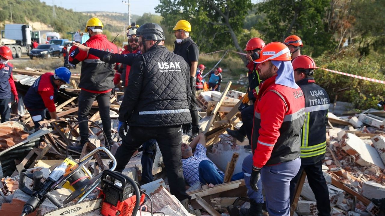 Uşak'ta 6 Saatlik Deprem Tatbikatı Gerçekleştirildi