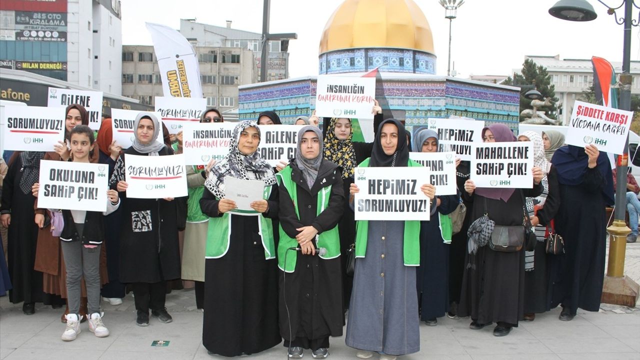 Van'da Kadına Yönelik Şiddete Karşı Protesto