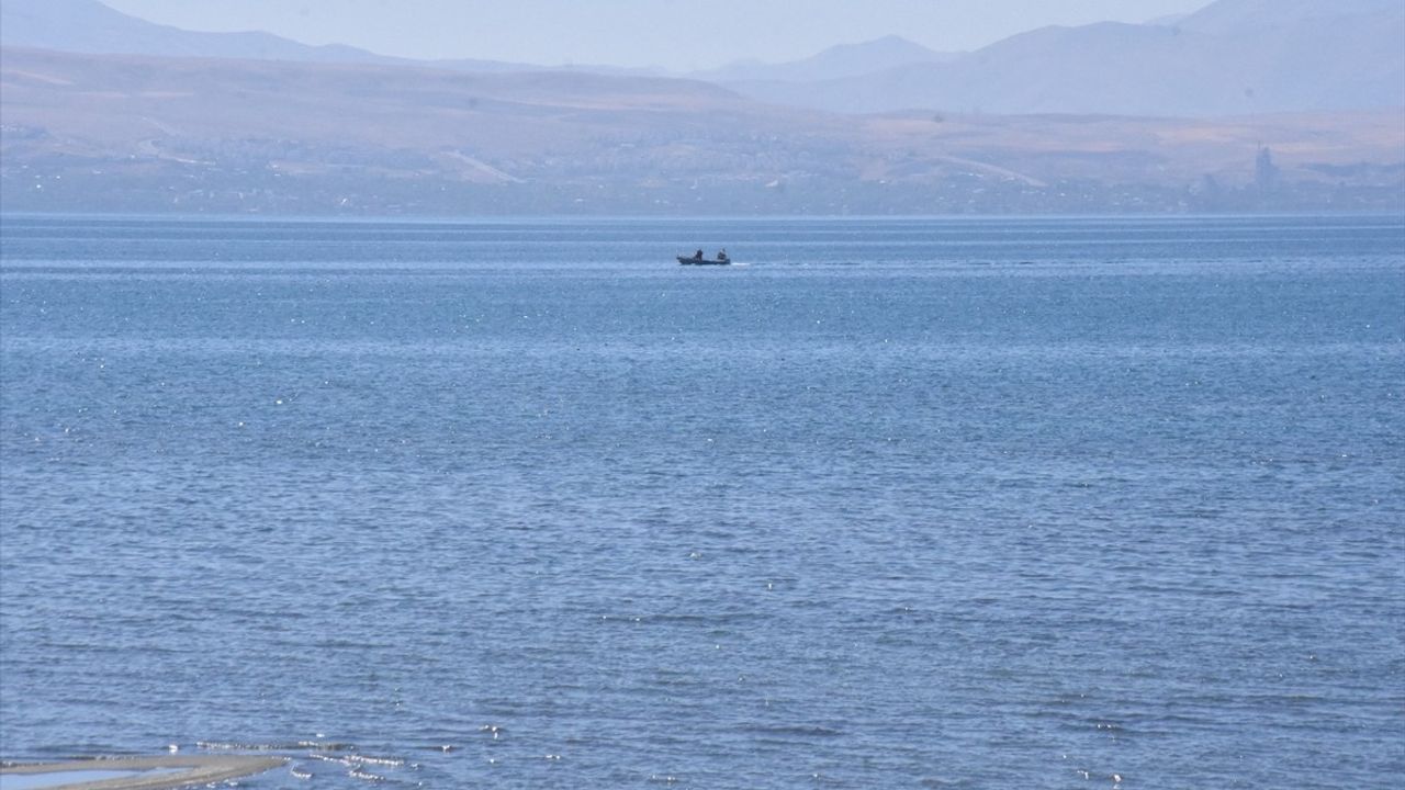 Van'da Kaybolan Öğrenci İçin Arama Çalışmaları Devam Ediyor