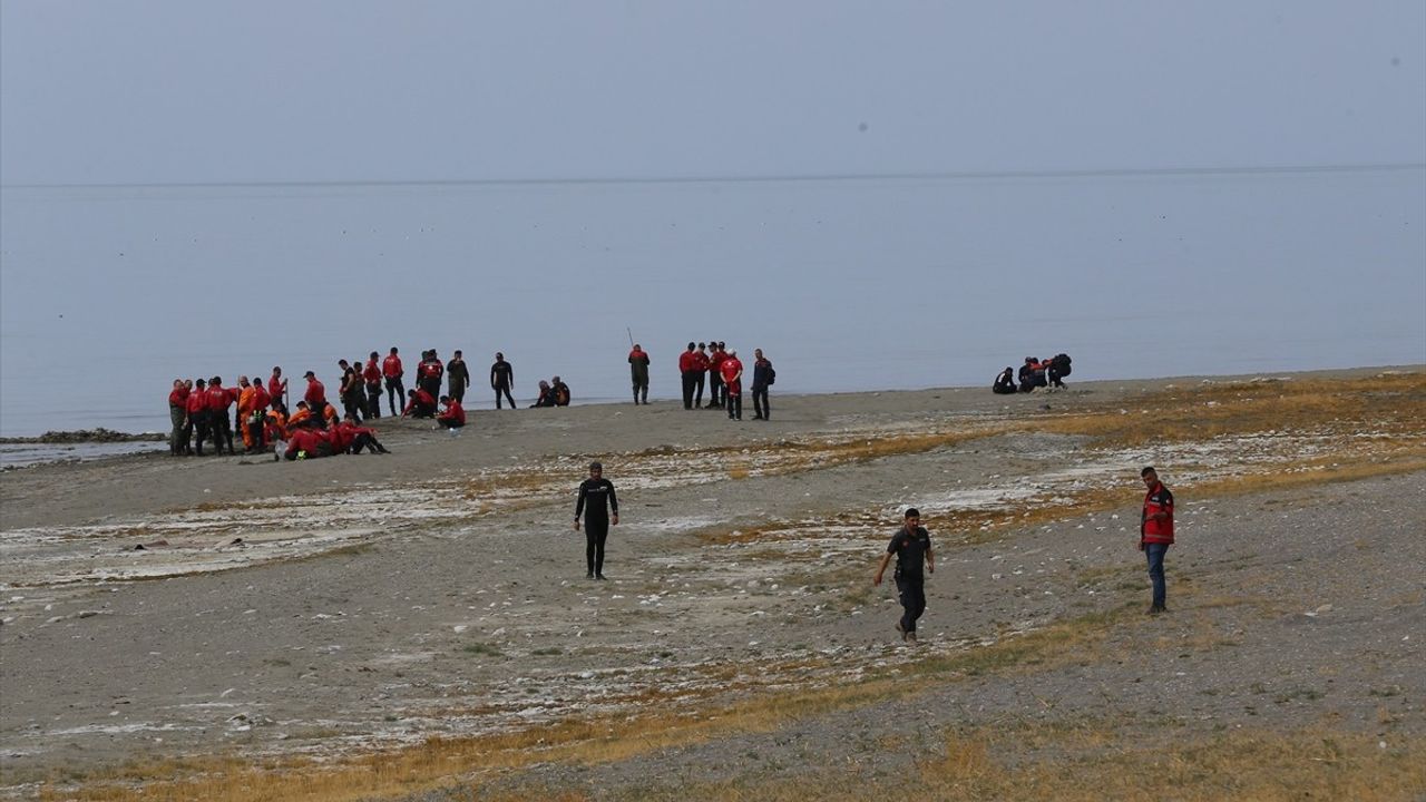 Van'da Kayıp Üniversite Öğrencisi İçin Arama Çalışmaları Devam Ediyor