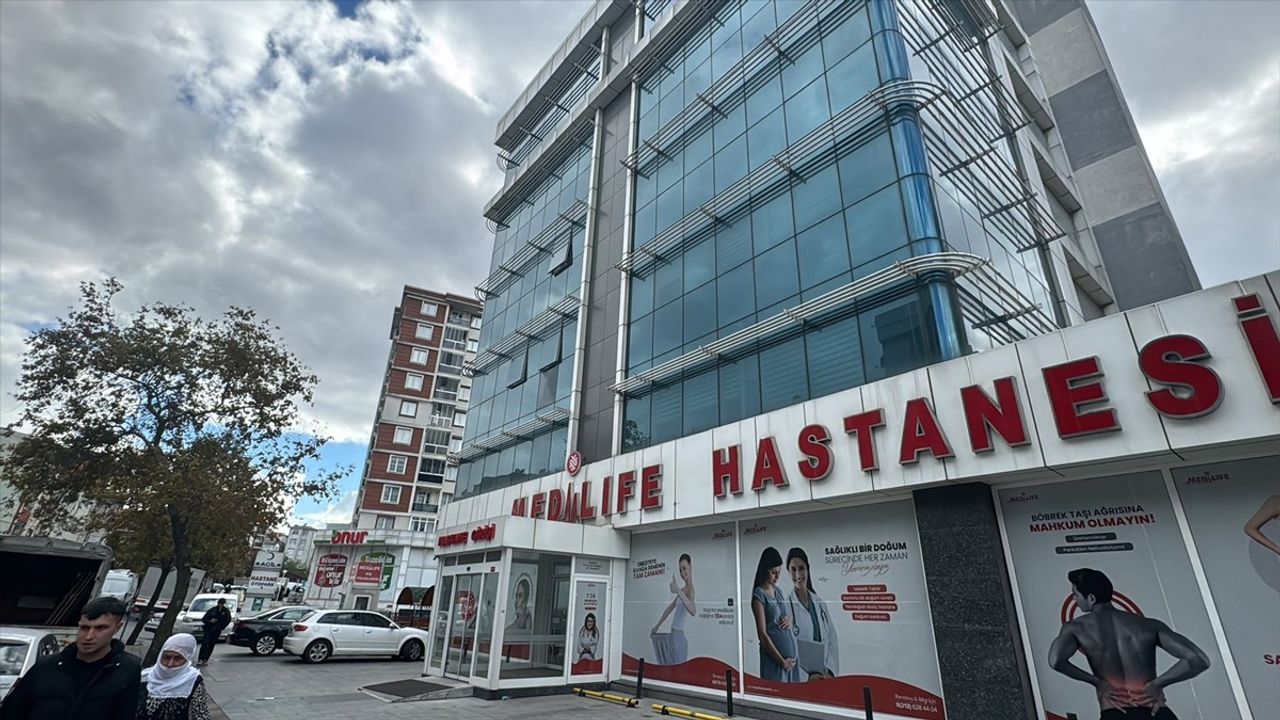 Yenidoğan Çetesi Davasında İki Hastanenin Faaliyetleri Askıya Alındı