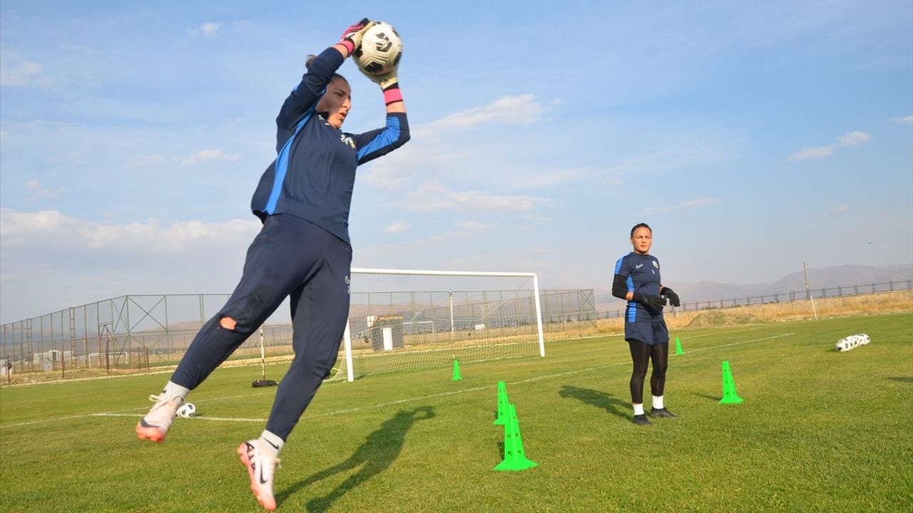 Yüksekova Kadın Futbol Takımı, Galibiyet İçin Hazır