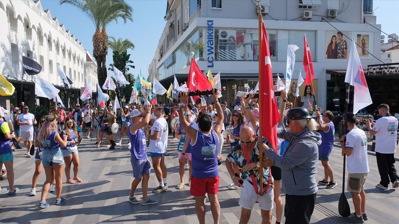 2. Uluslararası Kürek Sörfü Kupası Antalya'da Başladı