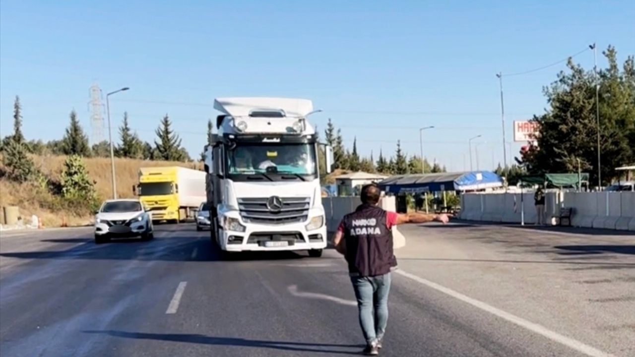 Adana'da Tırın Lastiklerinde 53 Kilogram Esrar Ele Geçirildi