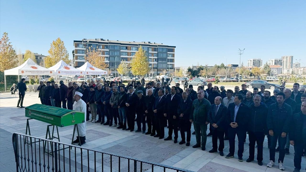 Ahmet Davutoğlu'nun Cenaze Törenine Katılımı