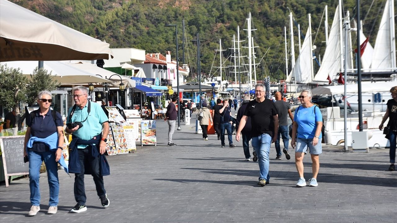 Aida Blu Yolcu Gemisi Marmaris'e 2,038 Turist Getirdi