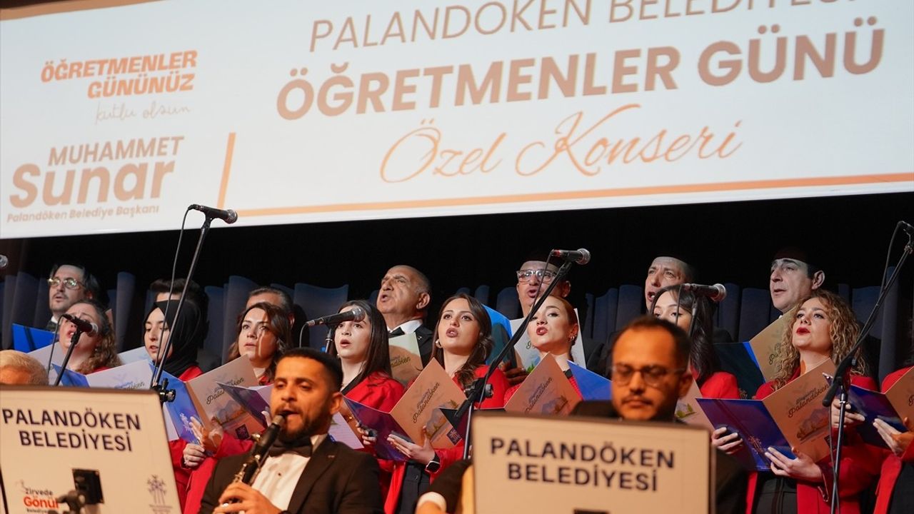 Bakan Yusuf Tekin, Erzurum’da Öğretmenler Günü Konserine Katıldı