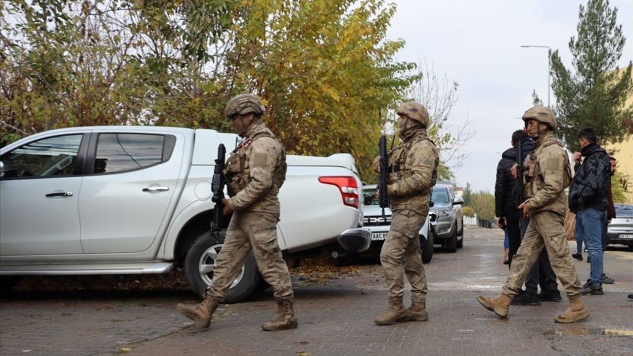 Batman'da PKK/KCK Terör Örgütüne Yönelik Operasyonda 4 Şüpheli Yakalandı