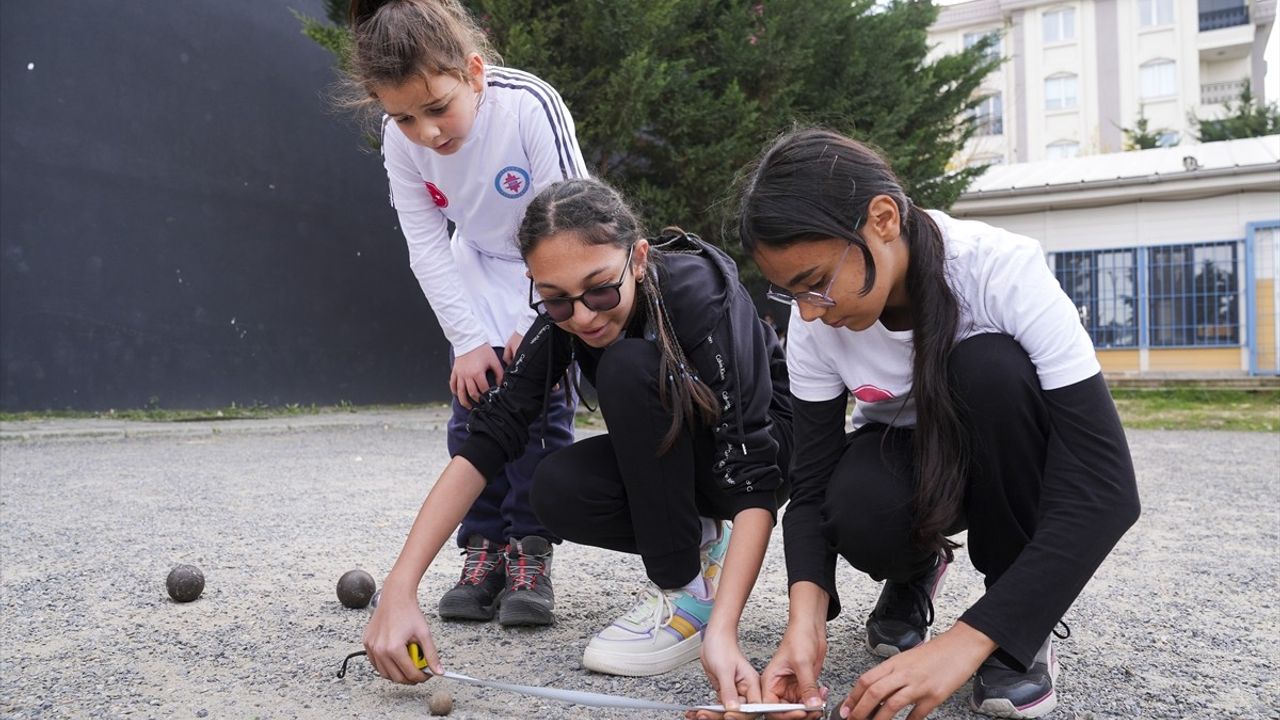 Bocce Antrenörü Öğretmen Mehmet Karataş, Öğrencilerine İlham Veriyor