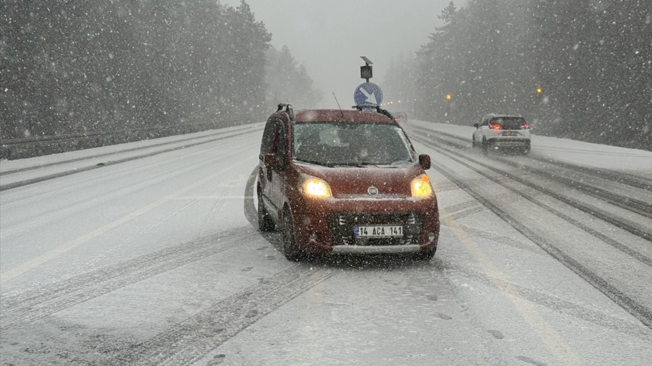 Bolu Dağı ve Çevresinde Kar Yağışı Etkili Oldu