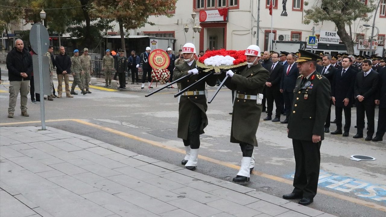 Büyük Önder Atatürk 86. Yılında Saygıyla Anıldı