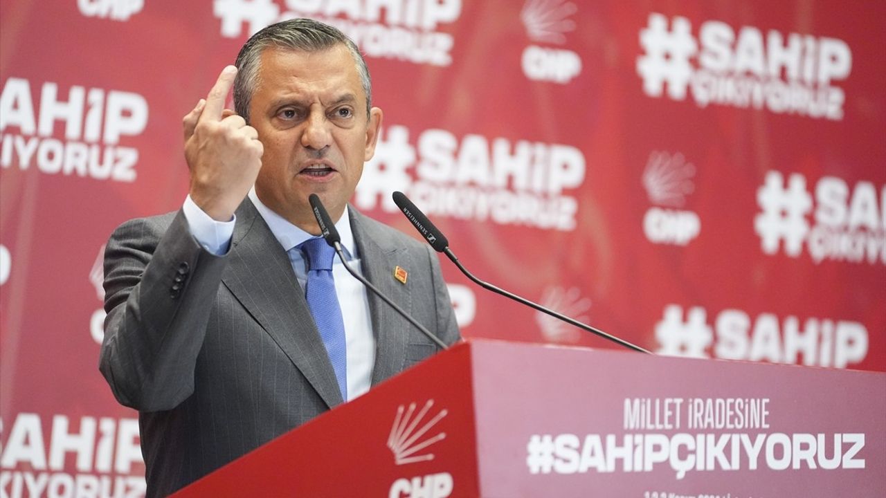 CHP Genel Başkanı Özgür Özel: 'Bir Santim Eğilmiyoruz!'