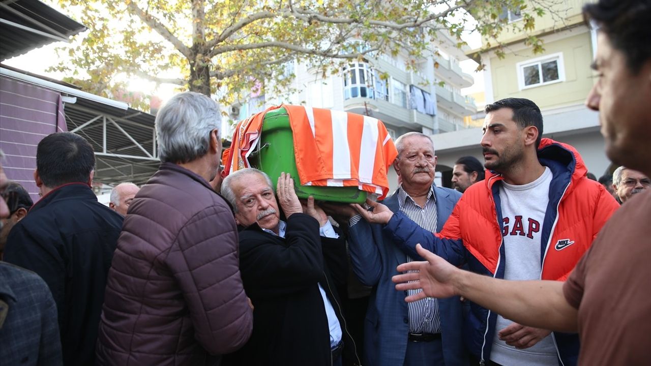 Çorluspor'un Teknik Direktörü Ersin Aka, Memleketi Hatay'da Defnedildi