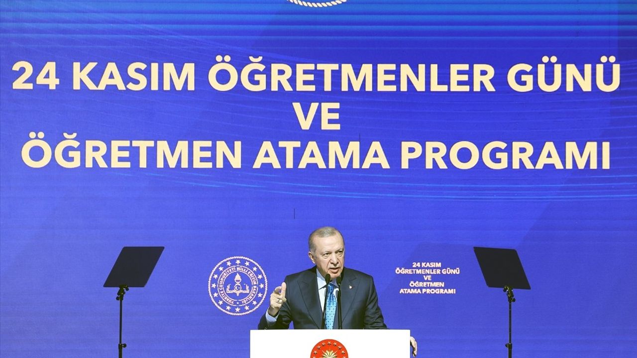 Cumhurbaşkanı Erdoğan'dan Öğretmenler Günü'nde Önemli Açıklamalar