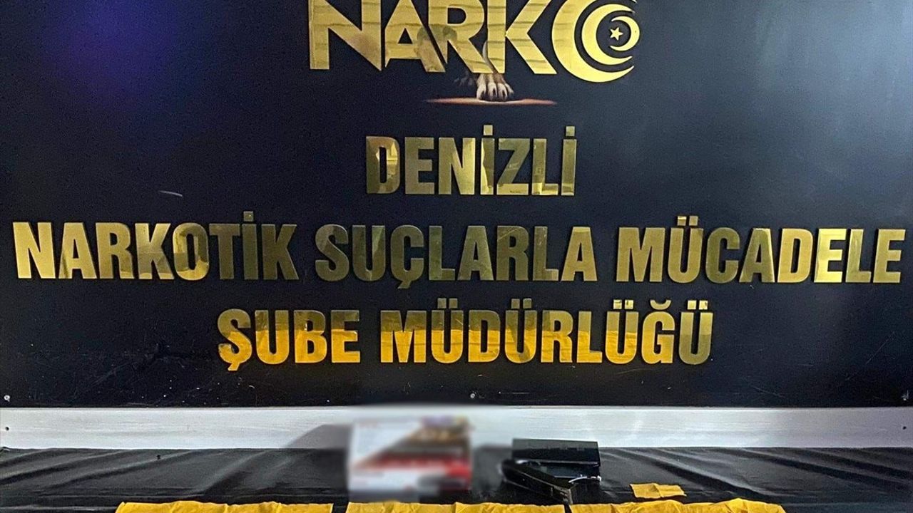 Denizli'de Uyuşturucu Operasyonu: Otomobilde Uydu Alıcısına Gizlenmiş Uyuşturucu Ele Geçirildi