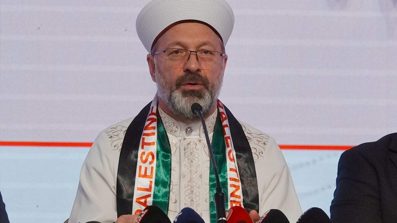 Diyanet İşleri Başkanı Erbaş, Gazze Zirvesi'nde Kritik Açıklamalarda Bulundu