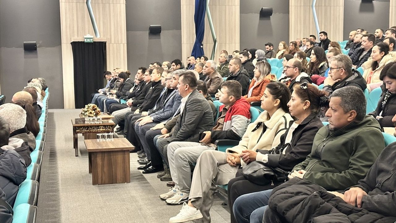 Düzce'de Öğretmenlere Yönelik Afet Farkındalık Eğitimi Başladı