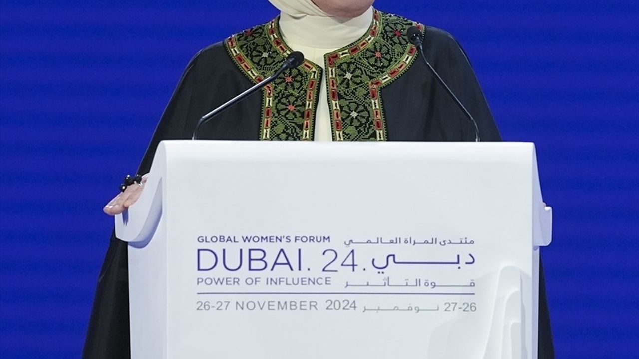 Emine Erdoğan, Dubai Küresel Kadınlar Forumu'nda Kadınların Gücüne Dikkat Çekti