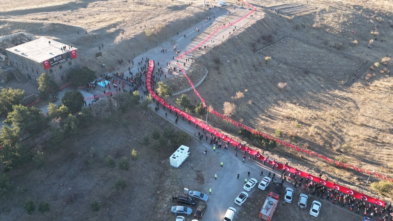 Erzurum'da Aziziye Destanı'nın 147. Yıldönümü: Tarihe Saygı Yürüyüşü