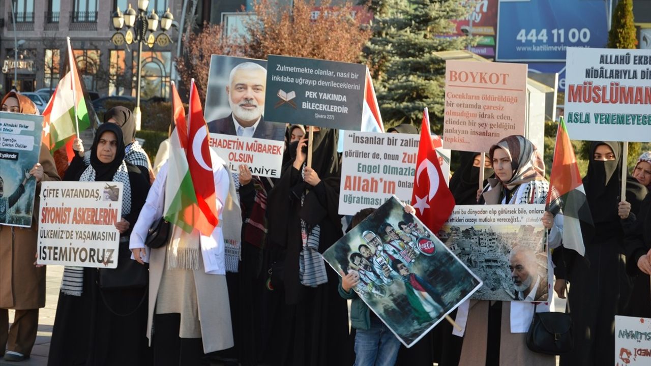 Erzurum'da Sağlık Çalışanlarından Gazze'ye Destek: Sessiz Yürüyüş