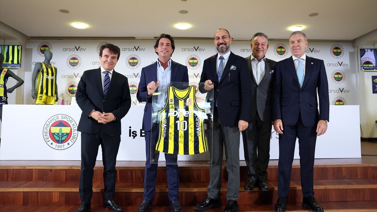 Fenerbahçe ve ArsaVev Arasında Önemli Sponsorluk Anlaşması